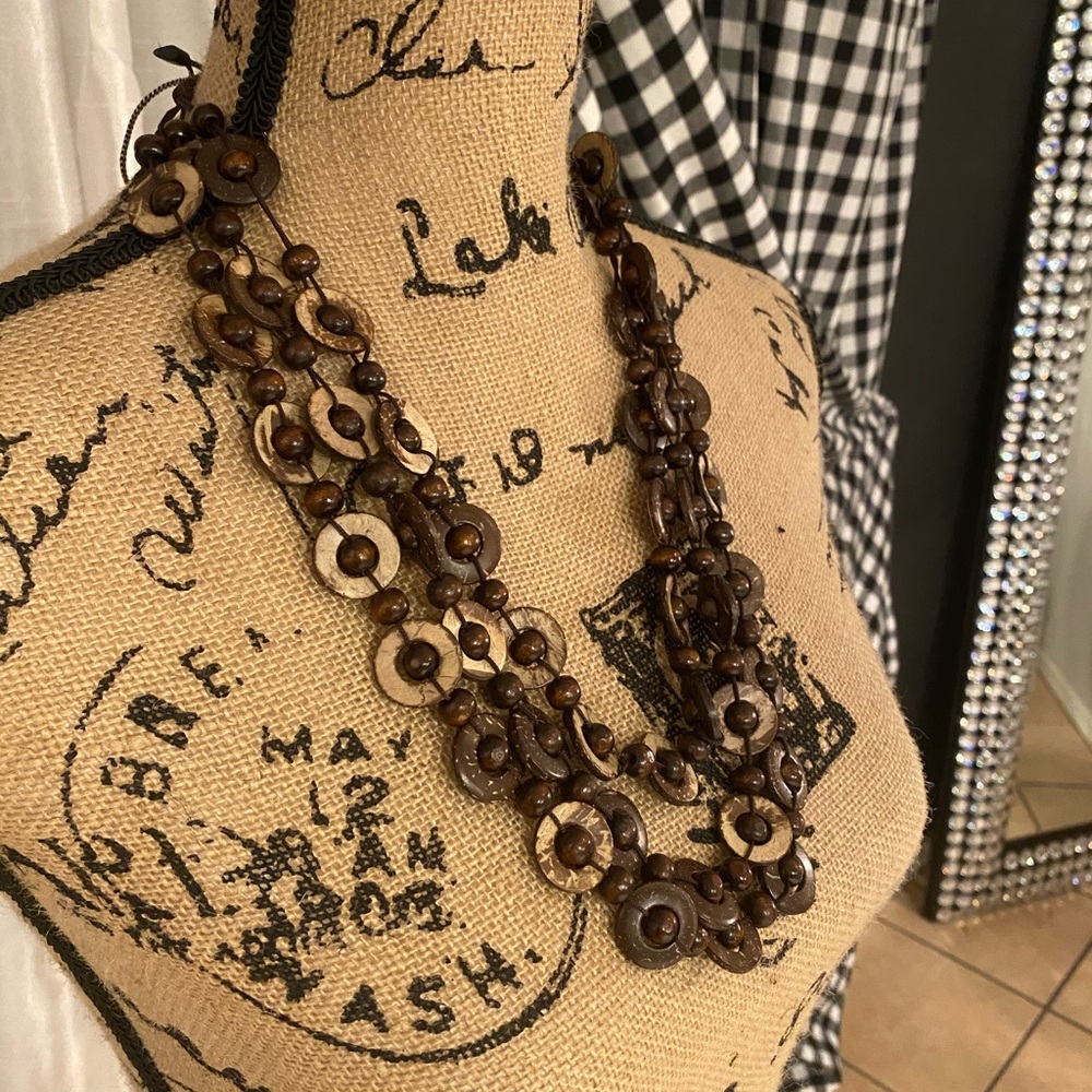 NWT brown wooden bead necklace